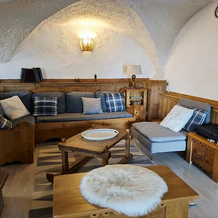 Atypique Avec Cheminee Et Parking Au Centre De Montalbert - Fr-1-755-46 Apartment