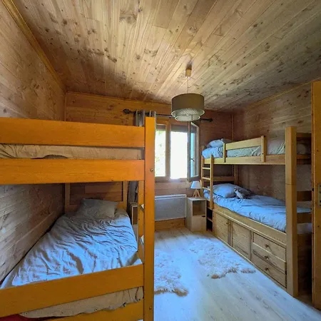 Atypique Avec Cheminee Et Parking Au Centre De Montalbert - Fr-1-755-46