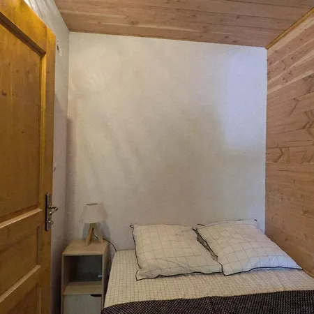 Atypique Avec Cheminee Et Parking Au Centre De Montalbert - Fr-1-755-46 *