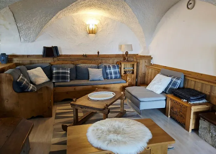 Atypique Avec Cheminee Et Parking Au Centre De Montalbert - Fr-1-755-46 Apartment